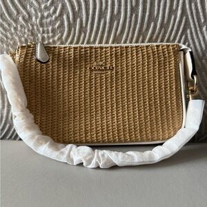 Authentic Coach Nikita 19